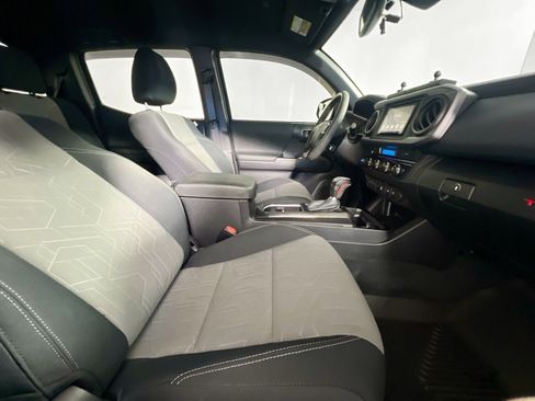 Used 2023 Toyota Tacoma TRD Sport w/ Advanced Technology Package AWD/4WD image 31