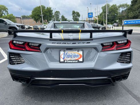 Used 2025 Chevrolet Corvette Stingray Convertible w/ Z51 Performance Package RWD image 6
