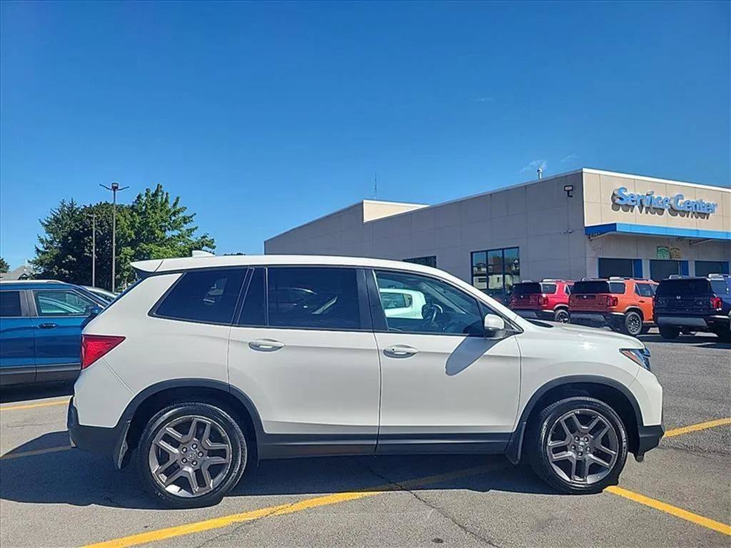Used 2023 Honda Passport EX-L image 6