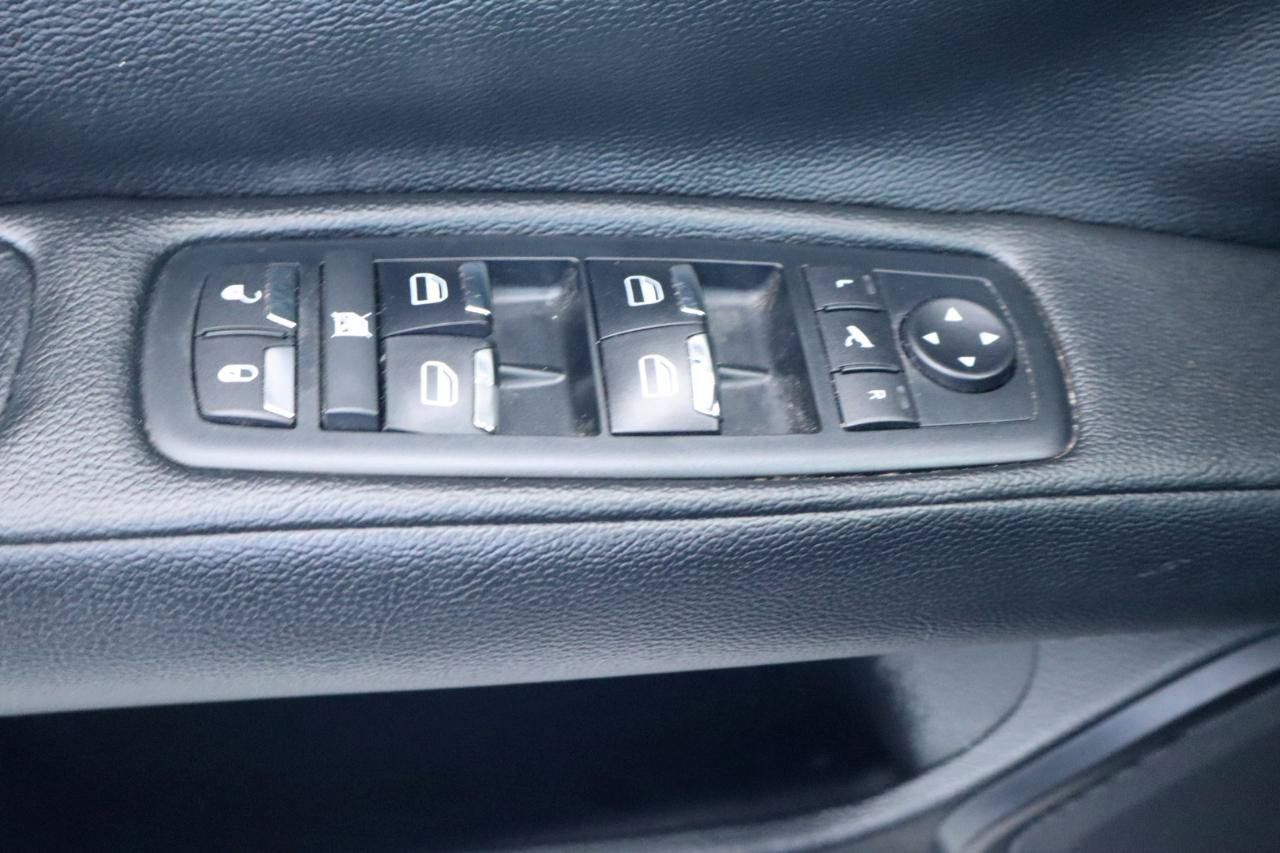 Used 2018 Maserati Ghibli RWD image 26