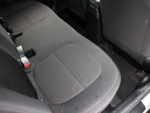 Used 2015 Kia Soul FWD image 23