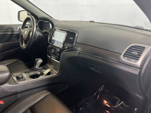 Used 2022 Jeep Grand Cherokee Limited image 29
