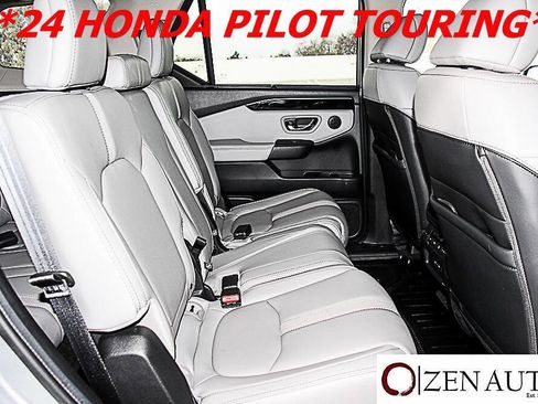 Used 2024 Honda Pilot Touring image 34