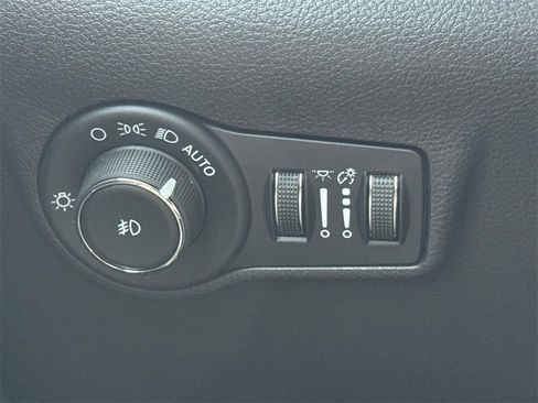 New 2026 Jeep Compass Trailhawk w/ Sun, Sound & Navigation Group image 15