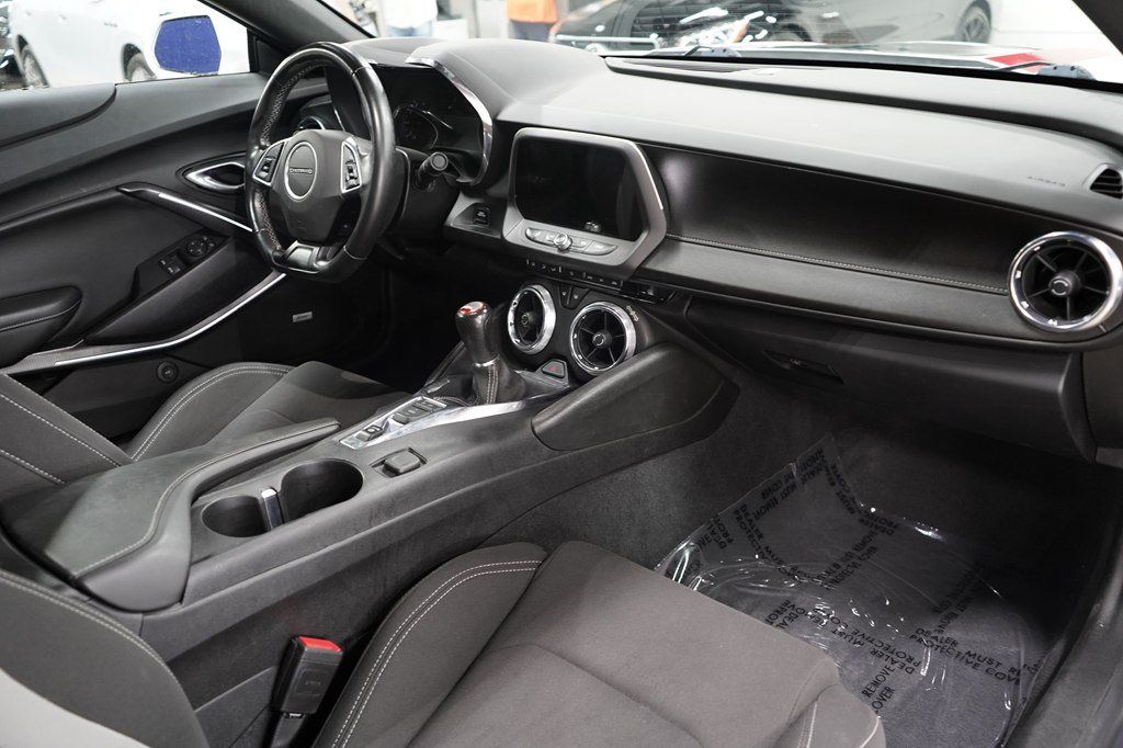 Used 2022 Chevrolet Camaro LT w/ Technology Package RWD image 22