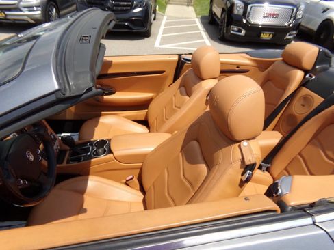 Used 2015 Maserati GranTurismo Convertible image 70