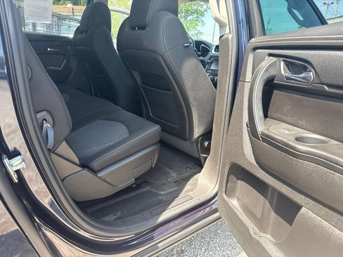 Used 2016 Chevrolet Traverse LT image 13