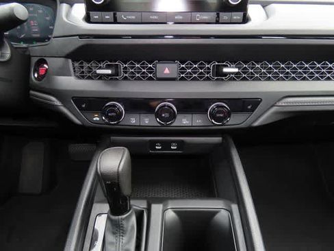 Certified 2025 Honda Accord SE image 19