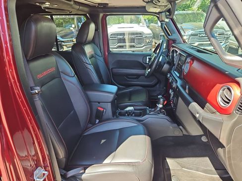 Used 2021 Jeep Gladiator Rubicon AWD/4WD image 16