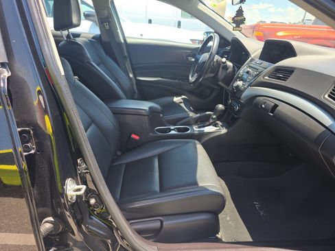 Used 2017 Acura ILX FWD image 11