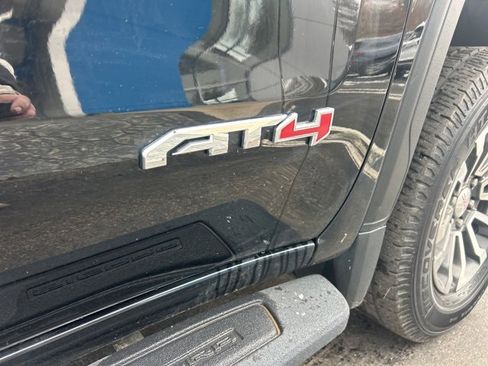 Used 2022 GMC Sierra 1500 AT4 w/ AT4 Premium Package image 8