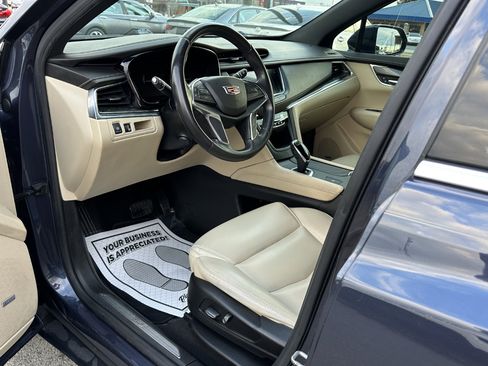Used 2018 Cadillac XT5 FWD image 7