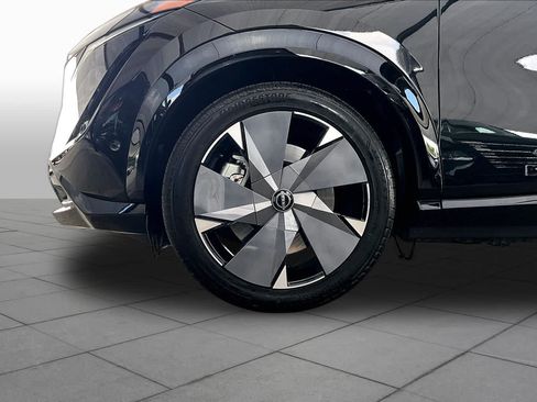 Used 2024 Nissan Ariya AWD image 10