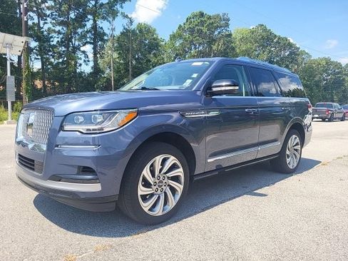 Used 2022 Lincoln Navigator Reserve RWD image 4