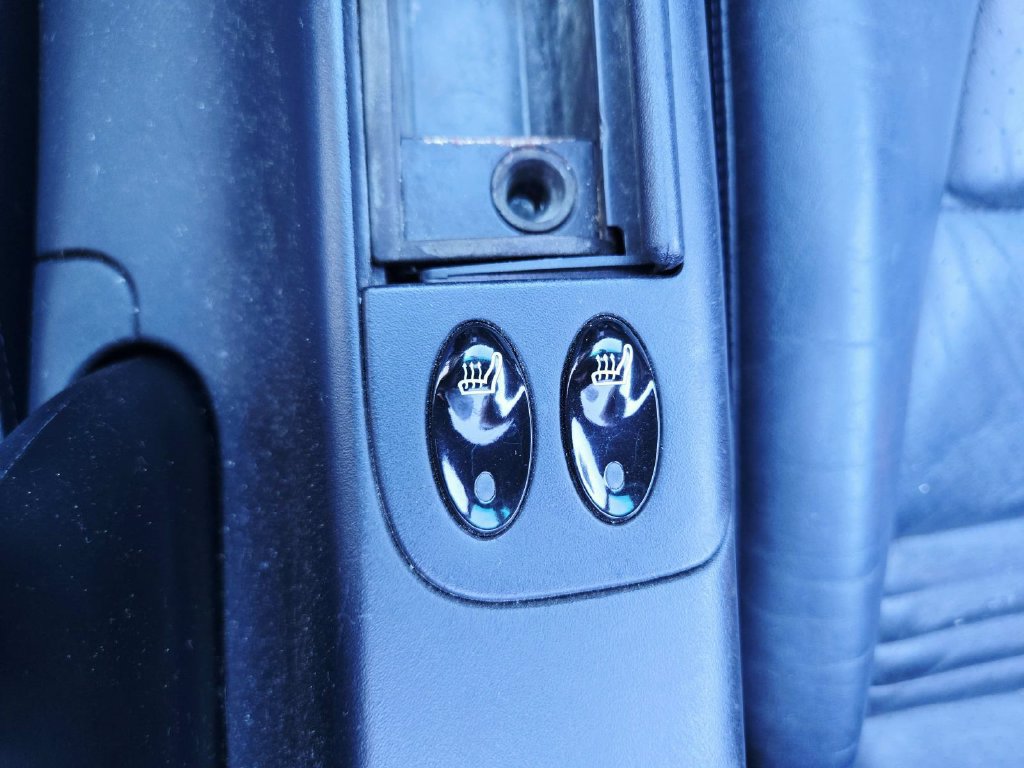 Used 2001 Porsche Boxster RWD image 19