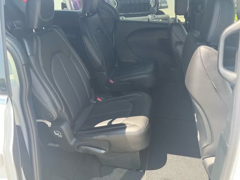 New 2027 Chrysler Pacifica Select w/ Family Tech Group FWD image 24