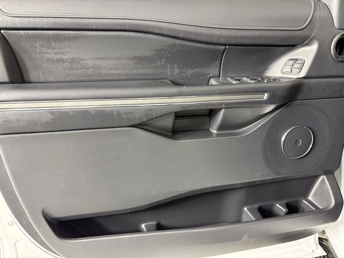 Used 2024 Ford Expedition Max XLT image 14