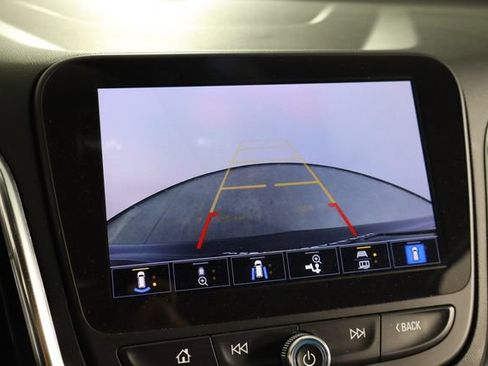 Used 2022 Chevrolet Equinox LT AWD/4WD image 36