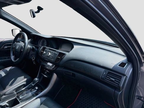 Used 2017 Honda Accord Sport Special Edition image 30