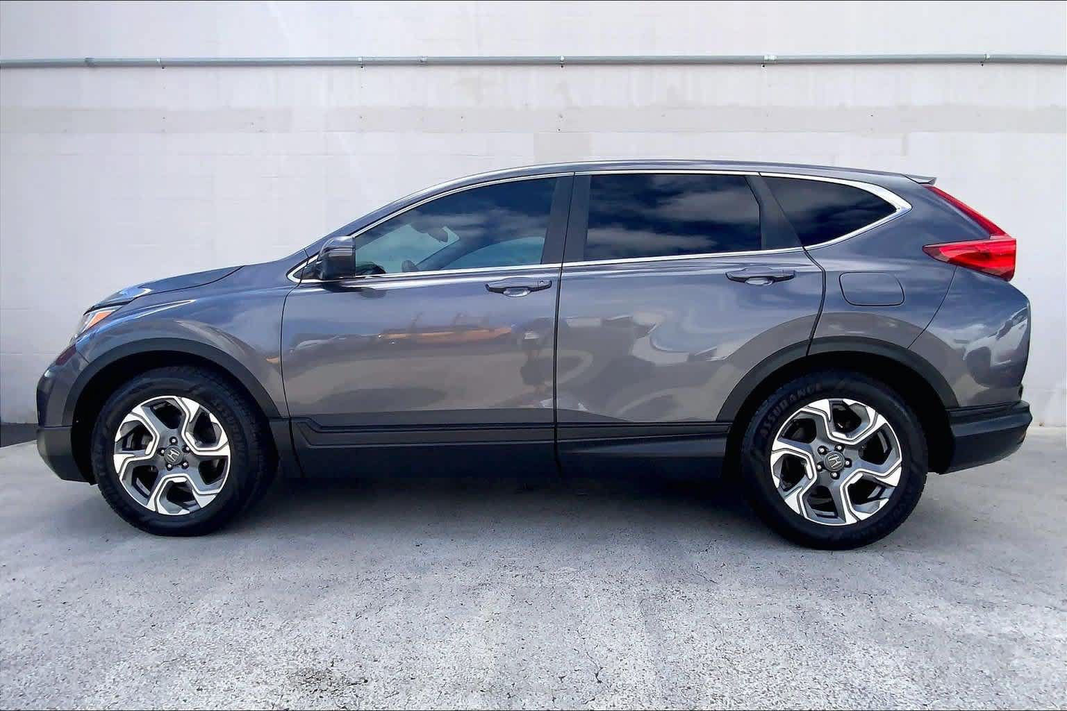 Used 2017 Honda CR-V EX image 3