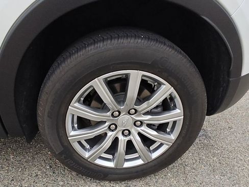 Used 2023 Cadillac XT4 Premium Luxury FWD image 5