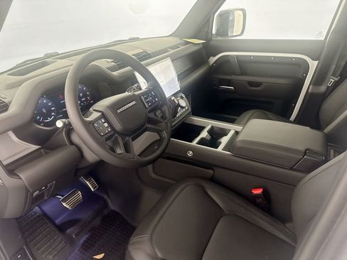New 2026 Land Rover Defender 110 V8 AWD/4WD image 8