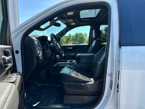 Used 2022 GMC Sierra 3500 AT4 w/ AT4 Preferred Package AWD/4WD image 21