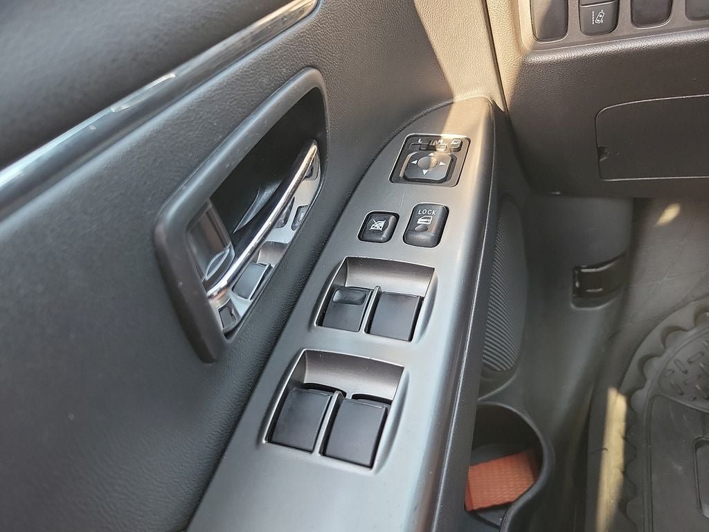 Used 2024 Mitsubishi Outlander Sport SE AWD/4WD image 13