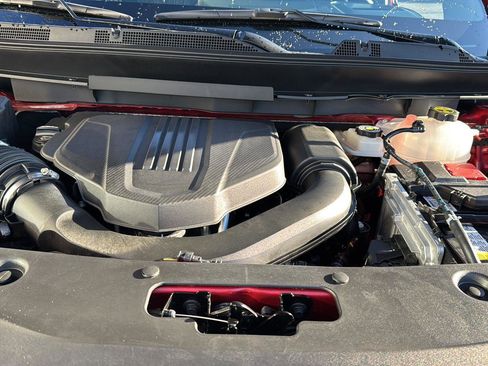 Used 2025 Buick Enclave Avenir image 29