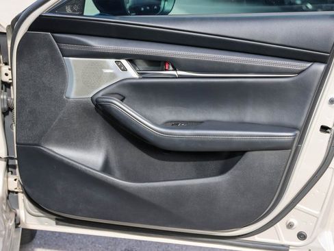 Used 2024 MAZDA MAZDA3 2.5 Turbo Sedan w/Premium Plus image 16