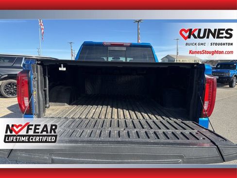 Used 2023 GMC Sierra 1500 AT4 w/ AT4 Premium Package image 19