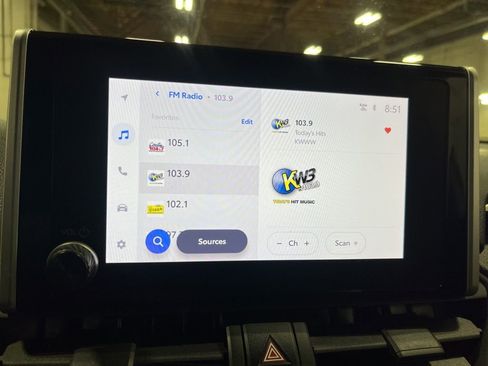 Used 2023 Toyota RAV4 SE w/ Weather & Moonroof Package image 17