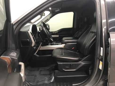 Used 2019 Ford F150 Lariat image 12