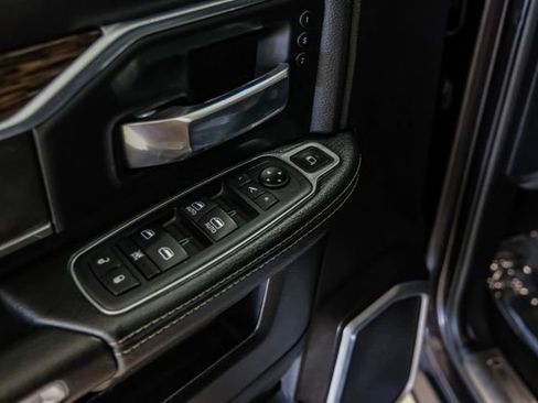 Used 2019 RAM 3500 Laramie image 42