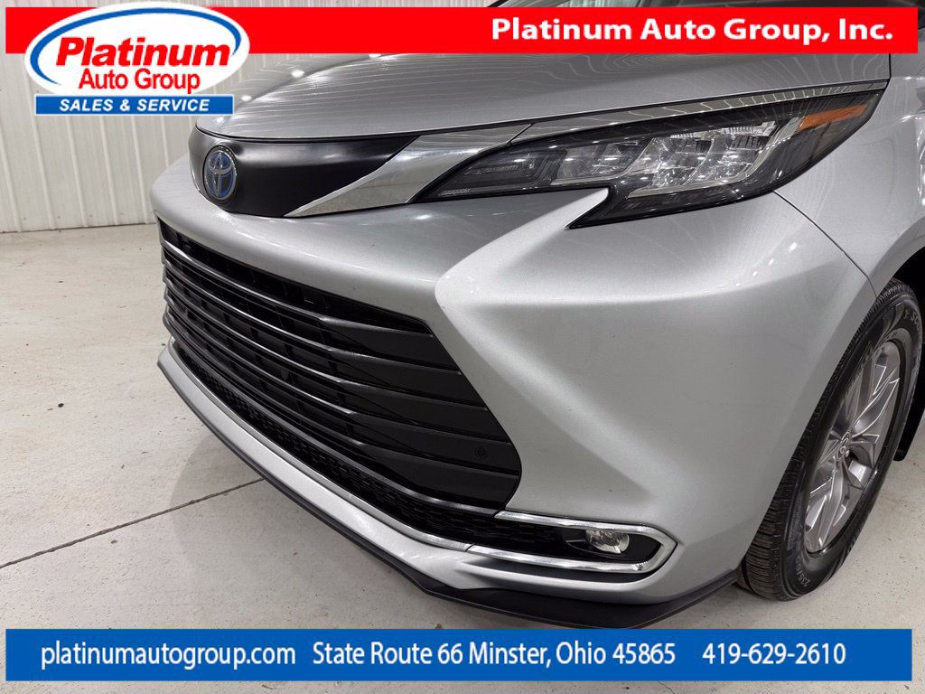 Used 2023 Toyota Sienna XLE AWD/4WD image 55