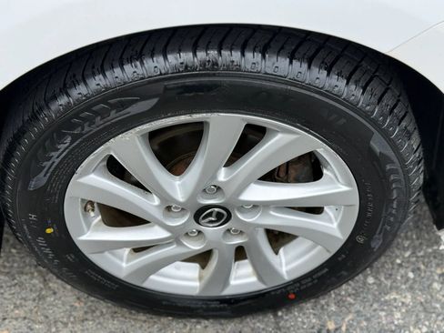 Used 2013 MAZDA MAZDA3 i Touring FWD image 28