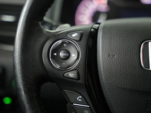 Used 2018 Honda Pilot Elite image 12