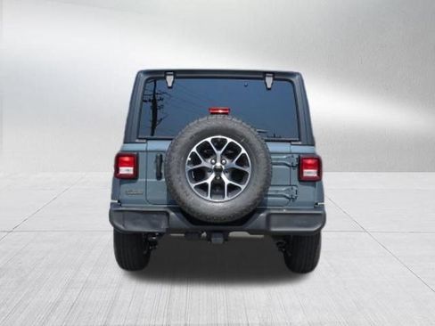 Used 2025 Jeep Wrangler Unlimited Sport AWD/4WD image 4