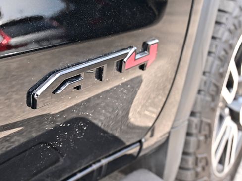 Used 2025 GMC Sierra 1500 AT4 w/ AT4 Premium Package AWD/4WD image 11