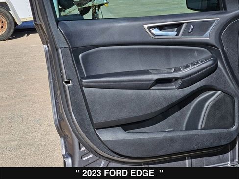 Used 2023 Ford Edge SEL w/ Convenience Package image 14