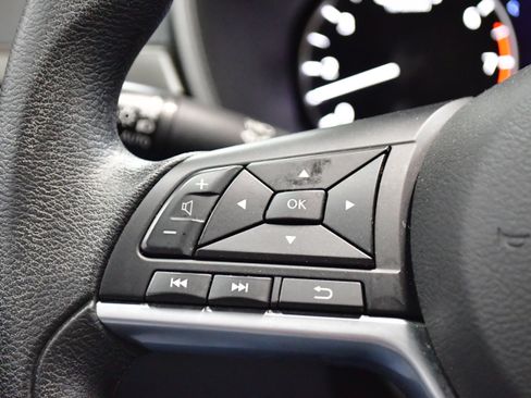 Used 2025 Nissan Altima 2.5 SV image 21