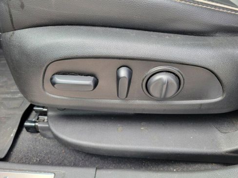 Used 2021 GMC Acadia Denali w/ Denali Technology Package image 25