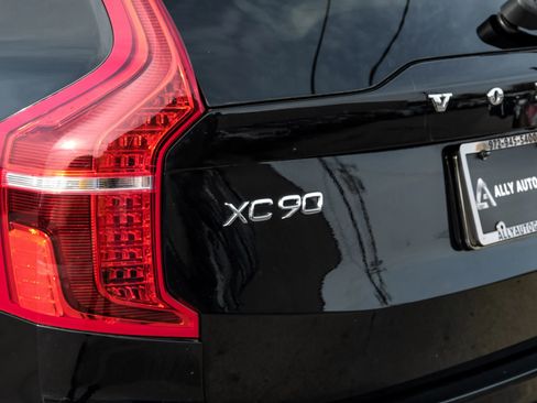 Used 2020 Volvo XC90 T5 Momentum image 55