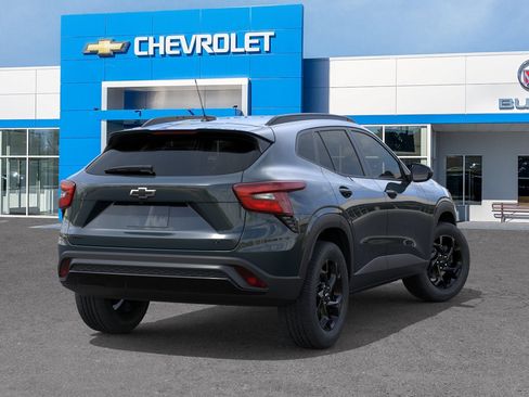 New 2026 Chevrolet Trax LT w/ Driver Confidence Package FWD image 4