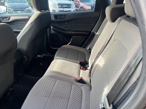 Used 2022 Ford Escape SE image 11