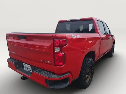 Used 2022 Chevrolet Silverado 1500 Custom AWD/4WD image 3