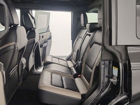 New 2024 Ford Bronco Wildtrak image 32