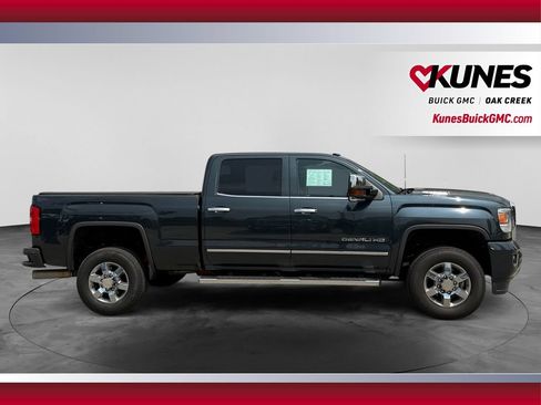Used 2018 GMC Sierra 3500 Denali w/ Duramax Plus Package AWD/4WD image 12