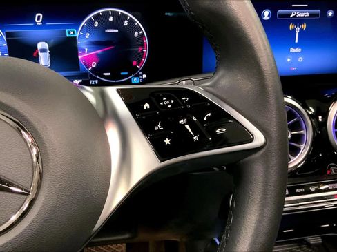 Used 2025 Mercedes-Benz GLA 250 image 23