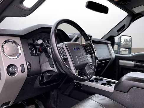 Used 2015 Ford F250 Lariat w/ Chrome Package image 17